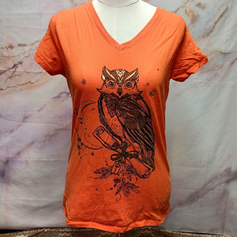 Halloween Owl Moon Graphic‎ V-neck Tee